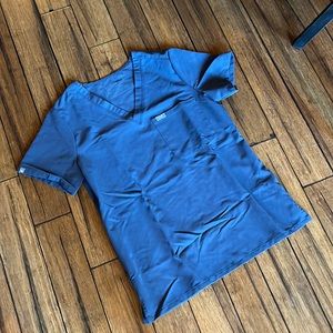 Figs Catarina - One-Pocket Scrub Top in Charcoal